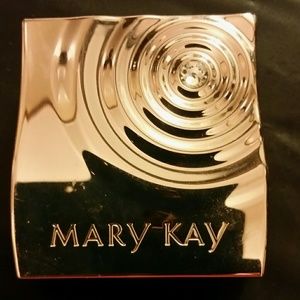 Mary kay compact